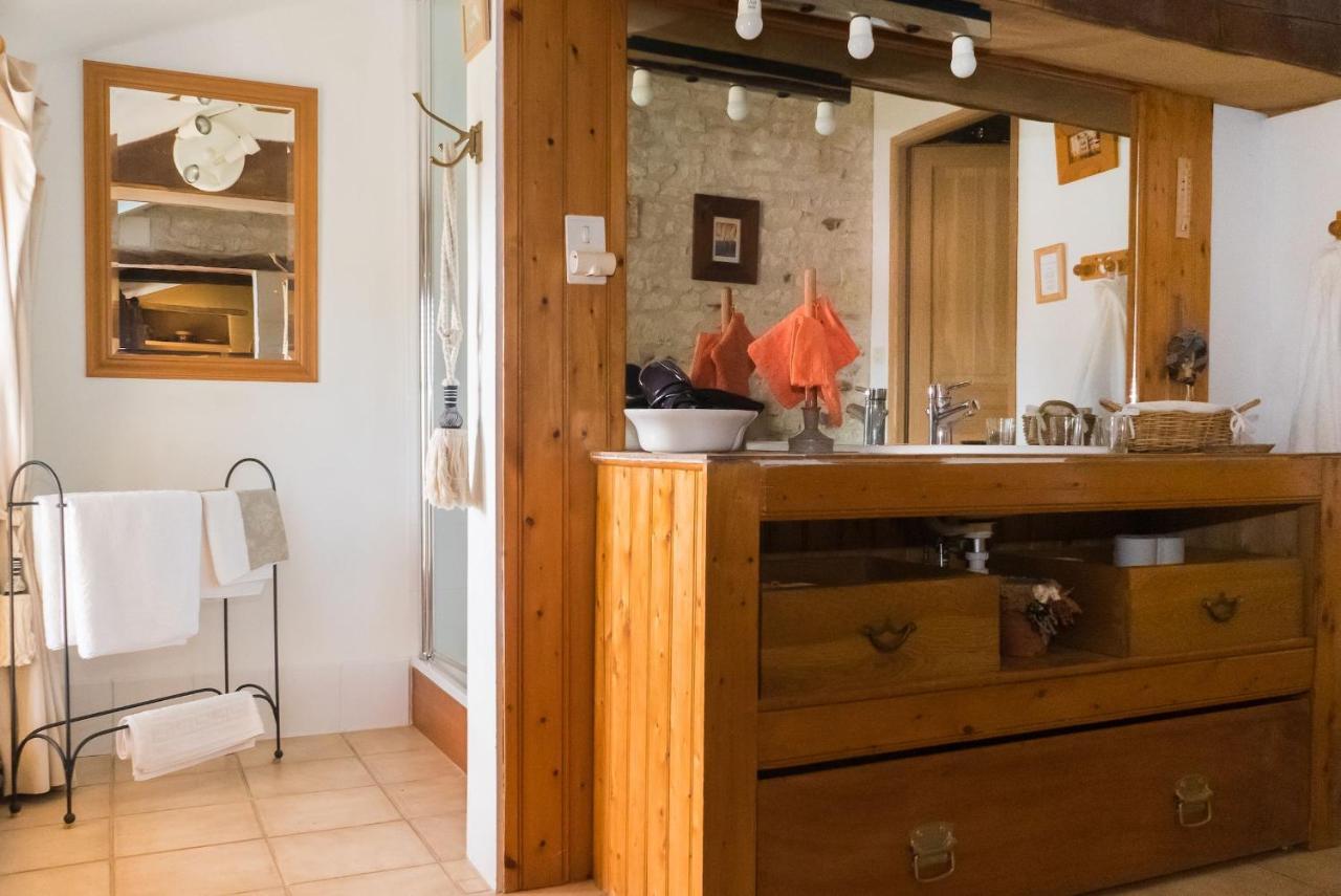 Le Clos Des Fayes Berthegon Kültér fotó