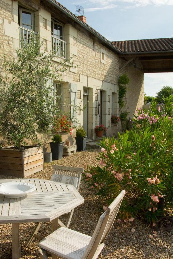 Le Clos Des Fayes Berthegon Kültér fotó