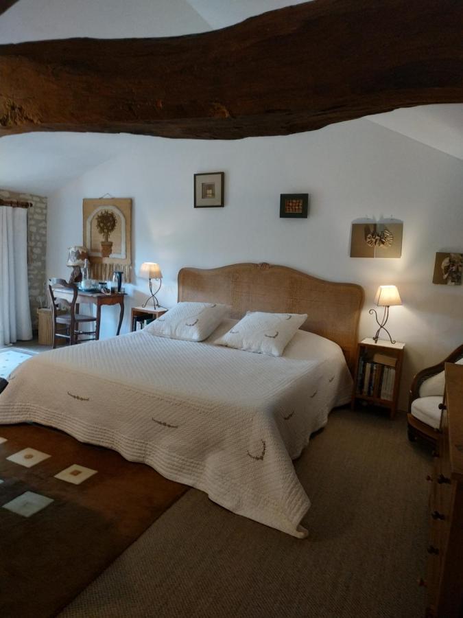 Le Clos Des Fayes Berthegon Kültér fotó